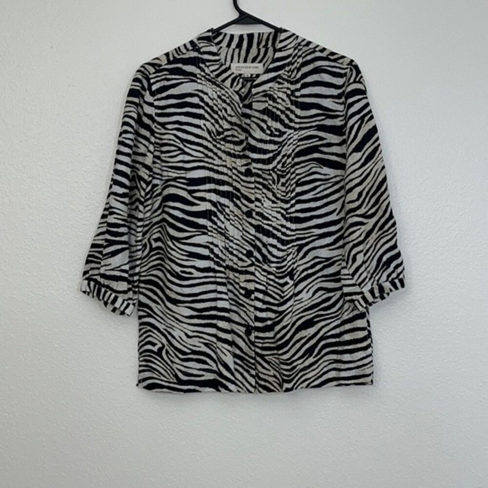 Jones New York Womens Medium 100% Linen Animal Print Button Down Shirt Blouse